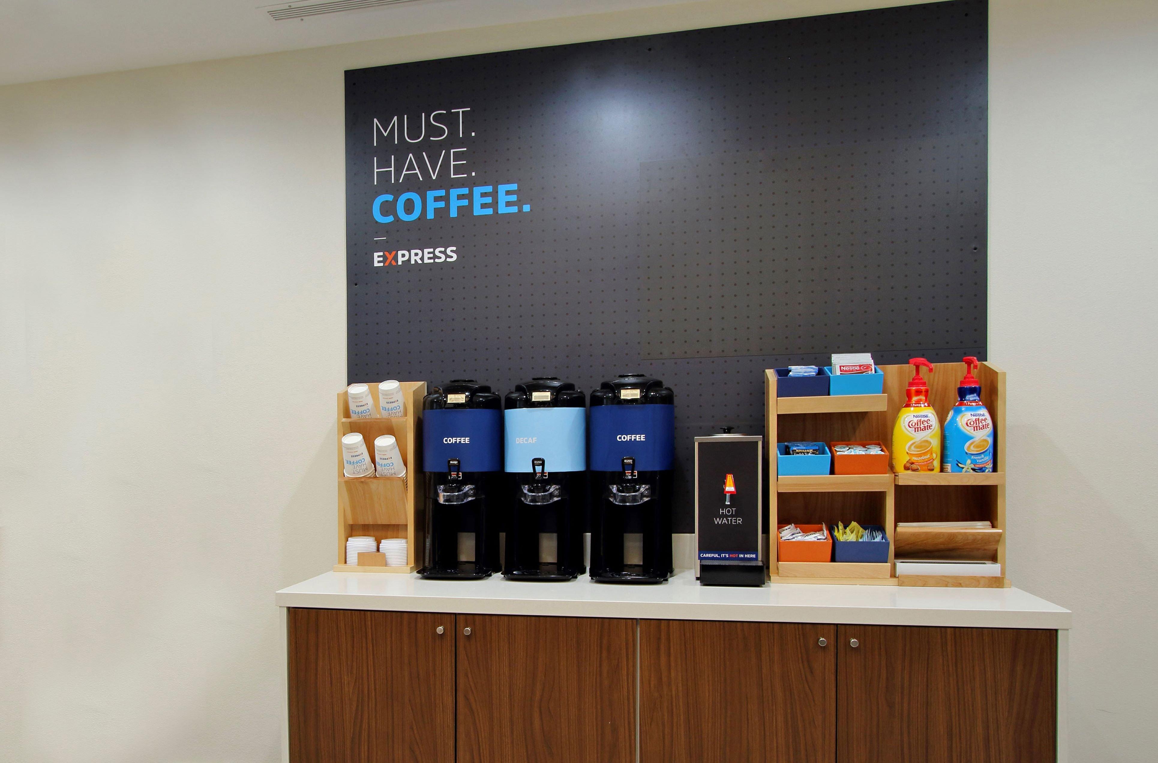 Holiday Inn Express & Suites By Ihg Altoona By Ihg Buitenkant foto