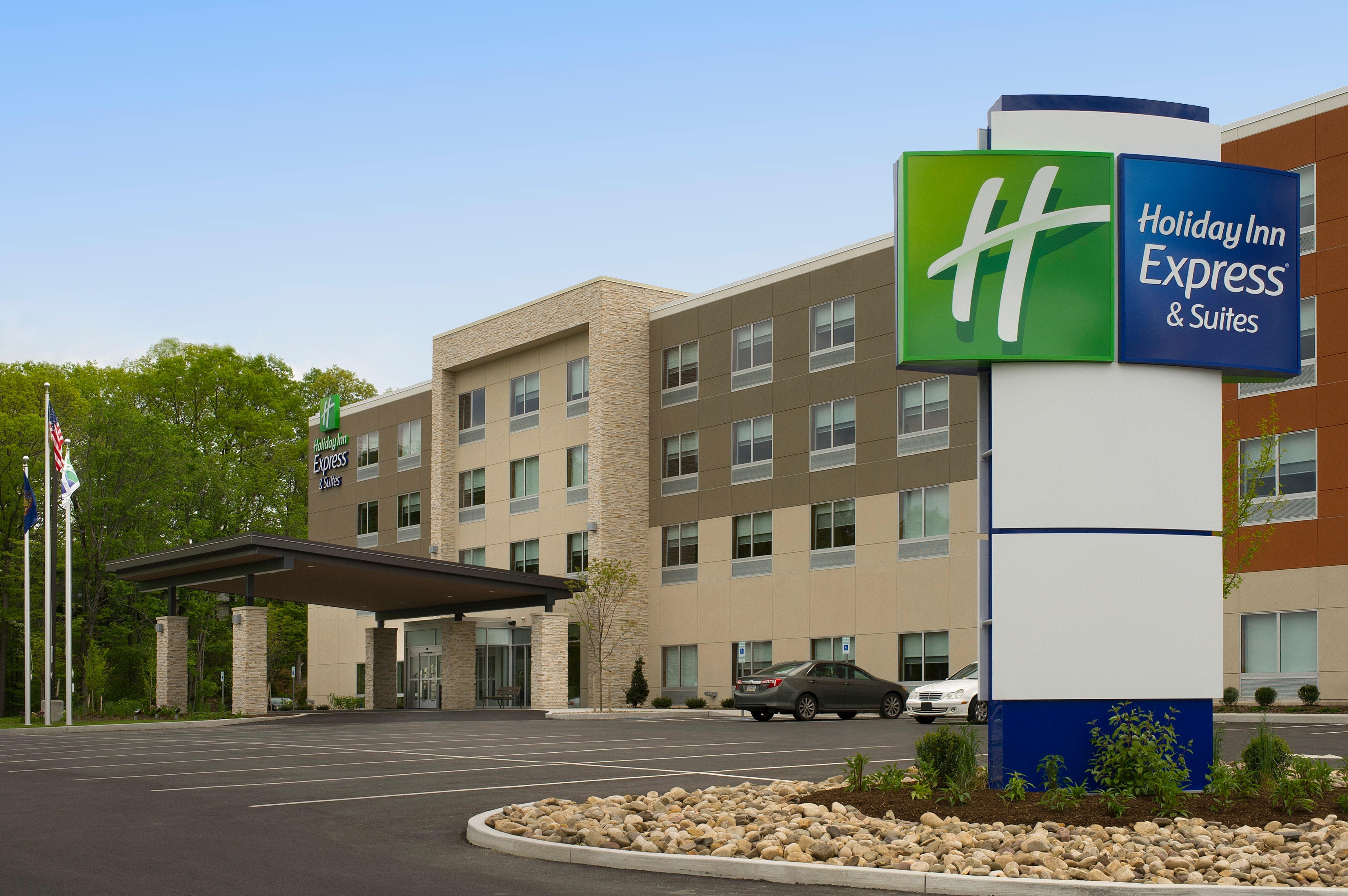 Holiday Inn Express & Suites By Ihg Altoona By Ihg Buitenkant foto